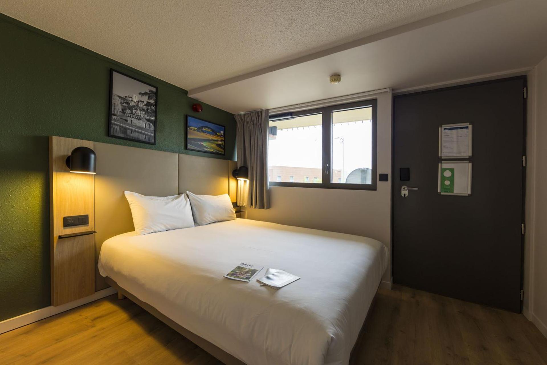 Double Room,1678623743:JPEG